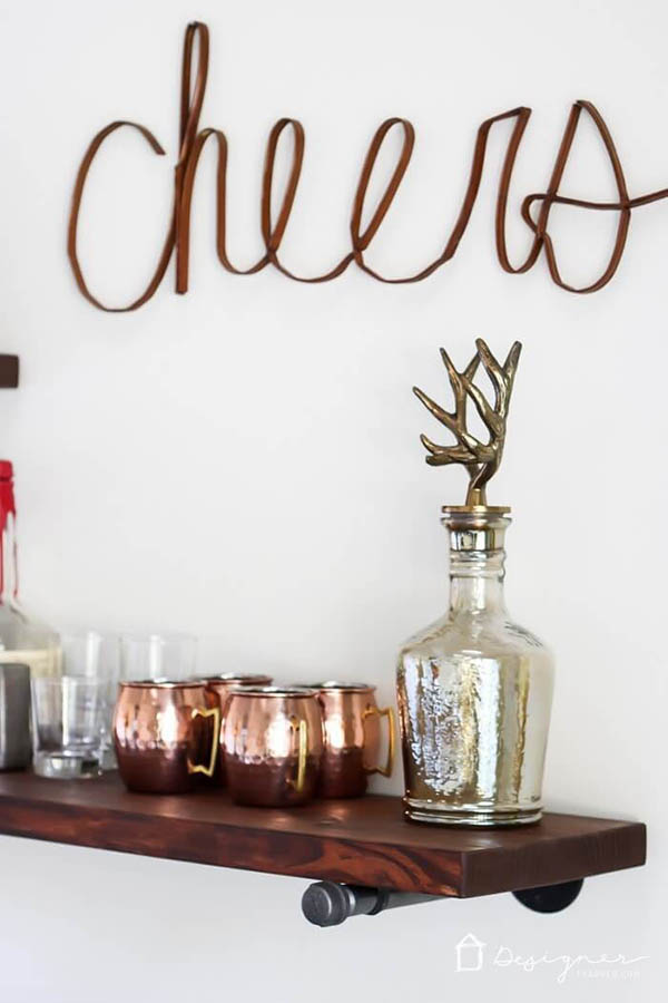 Gỗ pallet làm quầy bar tối giản cho không gian nhỏ