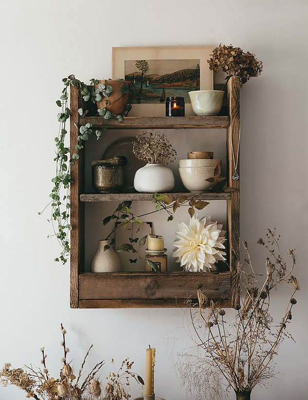 kệ gỗ pallet để đồ được trang trí tuyệt đẹp